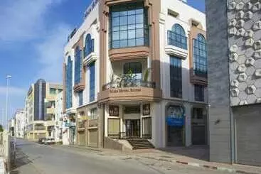 アパートホテル Maia Hotel Suites