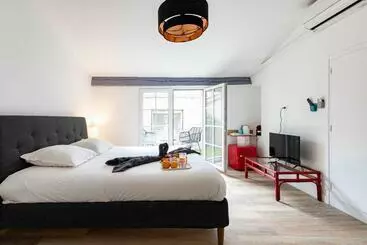 Aparthotel Villa Sibille   Plein Centre De Saint Tropez