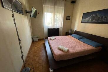 住宿加早餐  Impeccable Bnb In Milan Next To M1 Metro 10 Mins Away From Duomo Wifi Feel Like Home