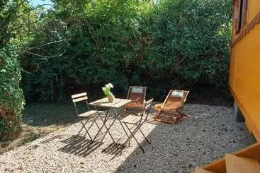 Bed and Breakfast La Roulotte Du Herdal