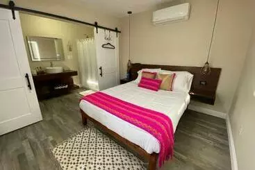 Aamiaismajoitus (B&B) Villa Loar Cabin 2
