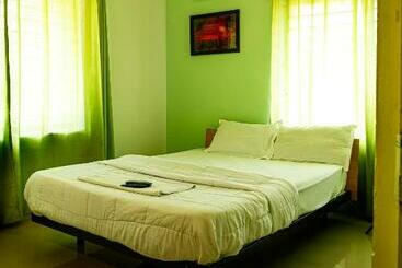 Aparthotel Ecoville Suites