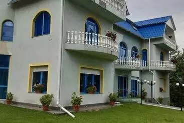 ペンション Casa Albastra
