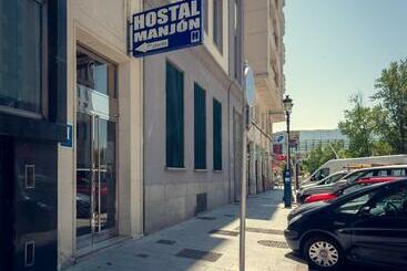 بنسيون Hostal Manjon