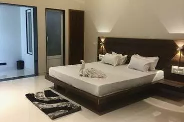 Resort Dandeli Whistle