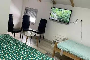 Turistihuoneistot Yugoslavija 2 Centar