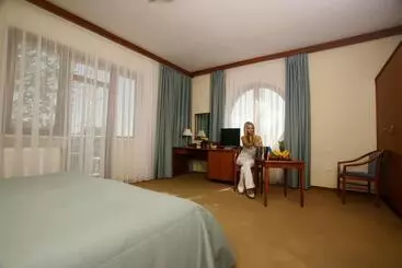 April Hotel Panorama