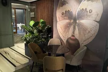 Отель Brilliant Plaza