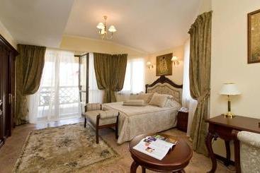 Hotelli Vysokii Bereg Park