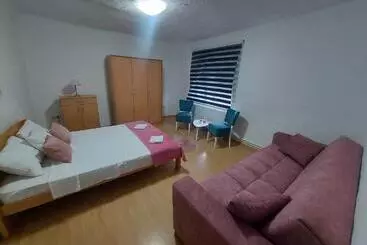Turist apartmanları Kuća Na Dan