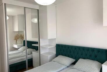 דירות לתיירים B&s Stan Na Dan