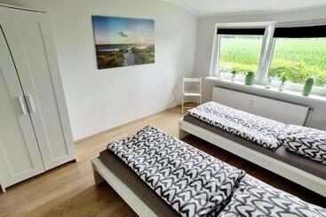 Жильё для туристов Friesenparadies Fri Südliches Friesland