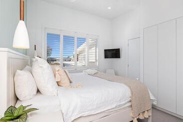 ツーリストアパートメント Little Bombora