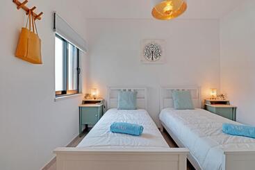 דירות לתיירים Andiamo Apartment