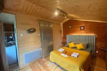 Aamiaismajoitus (B&B) Le Maloya Chalets , Appartements & Chambre Balnéo
