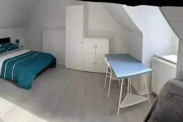 ツーリストアパートメント Charmante Maison De Ville Avec Parking à Côté