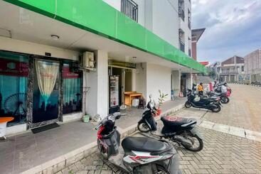 Hotel Redliving Apartemen Green Lake View Ciputat   Pelangi Rooms 1 Tower E