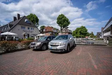 ツーリストアパートメント Kleines Glück