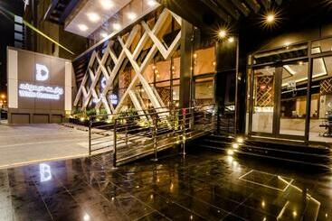 White Diamond Hotel Sari