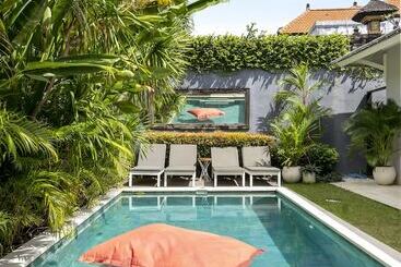 Жильё для туристов Cuci Mata Villa By Hombali