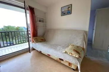 ツーリストアパートメント 23m Peaceful With Balcony With Sea View !