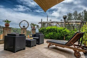 تختخواب و صبحانه Domus Ars Home