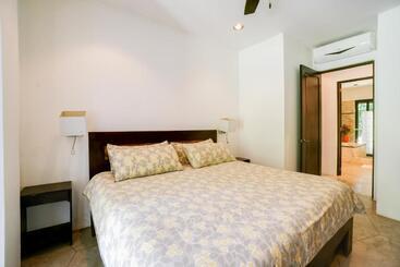هتل Makara Suite Mariposa Ground Floor