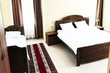 Hotel Nomad