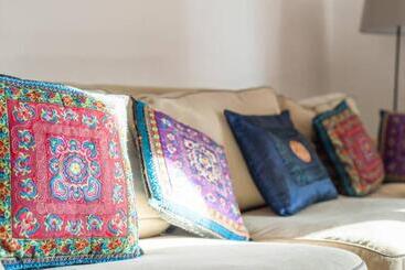 پانسیون Locchi