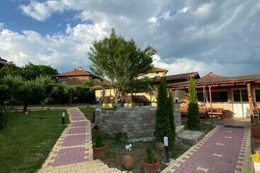 بنسيون тихият кът  огняново