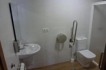 Albergue Parroquial Santiago Apostol De Redondela