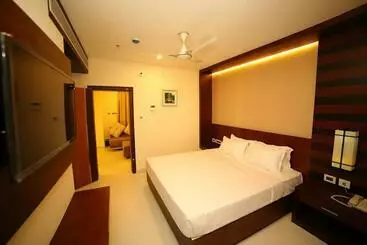 Auberge Vavas Inn & Suites