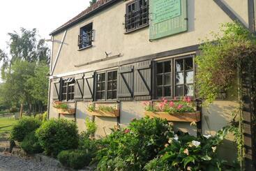 ベッドアンドブレックファースト La Grande Mardelle   La Grange