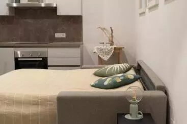 Turistihuoneistot Le Case Di Vada/ Appartamento Pietra Bianca