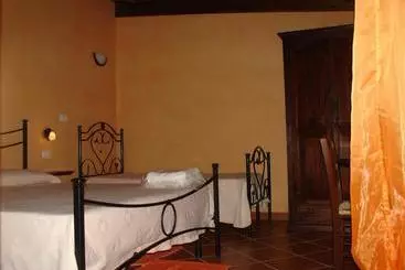 ベッドアンドブレックファースト S Alzolitta