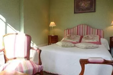 ホテル Château De La Râpée Hôtel Restaurant