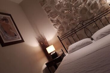 Villa Del Lago Boutique