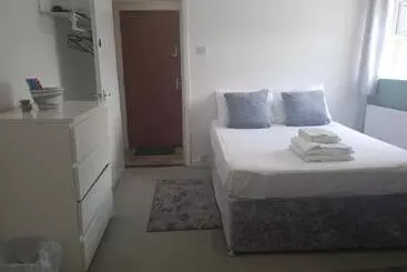 آپارتمانهای توریستها Cozy Crib 1 Bed Studio