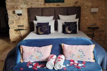 ベッドアンドブレックファースト Chambre D Hôte Avec Spa Privatif Domaine Les Nuits Envôutées Gard