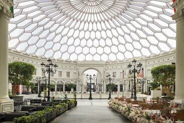 هتل The St. Regis Kuwait