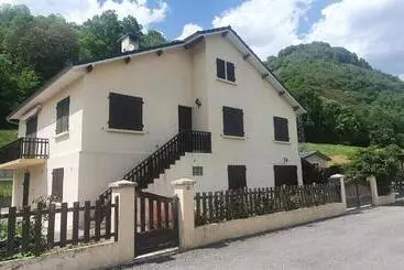 Appartements touristiques Maison 15 Personnes Aux Pieds Des Pyrénées
