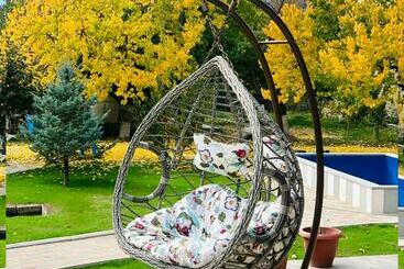 Albergue Harmonia Garden Gastroyard&