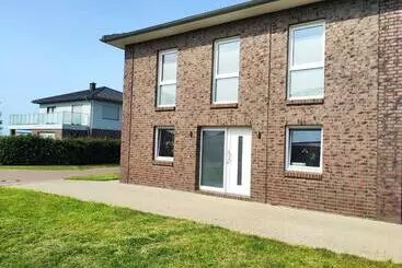 Turistihuoneistot Ferienhaus 018 In Burhave