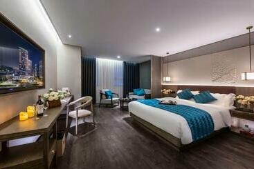 בית מלון כפרי Mehood Liz  Jinan