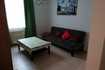 Жильё для туристов Monteurwohnung App 5