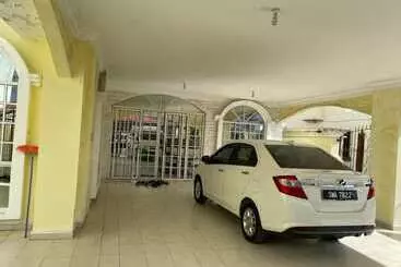 Hotel Oyo 90424 Embun Homestay