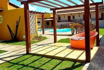 پانسیون Pousada Império