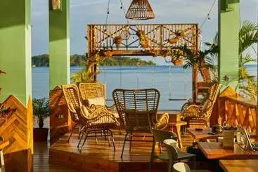 هاستل Bambuda Bocas Town