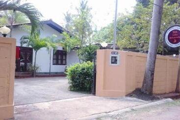 Otel Villa Delorenta