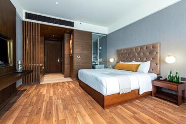 בית מלון כפרי Wyndham Chandigarh Mohali